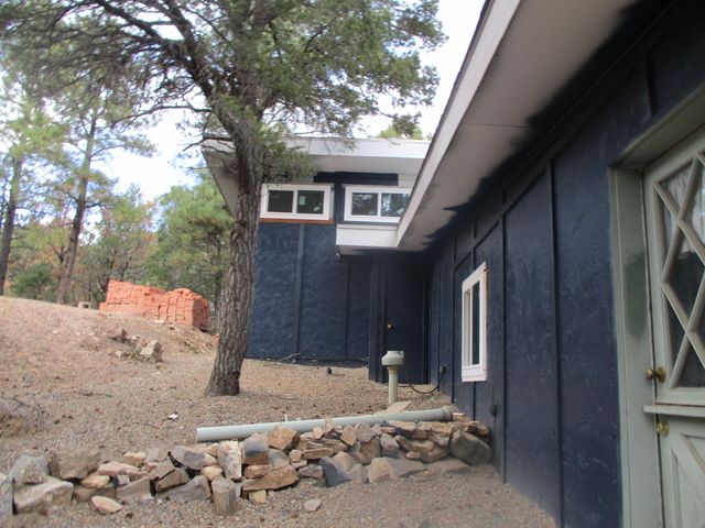 23 SKYLAND Boulevard, Tijeras, NM 87059