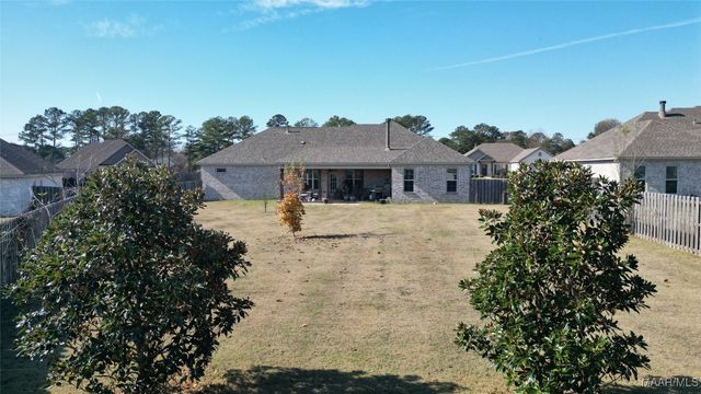 72 Tallahatchie Drive, Wetumpka, AL 36093