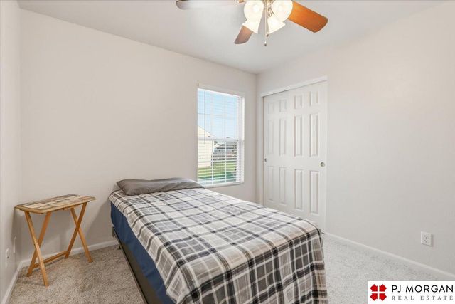 8204 S 161st Avenue, Omaha, NE 68136