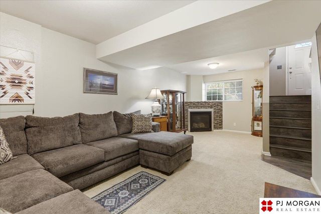 8204 S 161st Avenue, Omaha, NE 68136