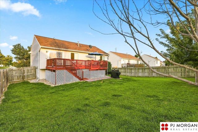 8204 S 161st Avenue, Omaha, NE 68136