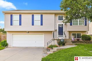 8204 S 161st Avenue, Omaha, NE 68136