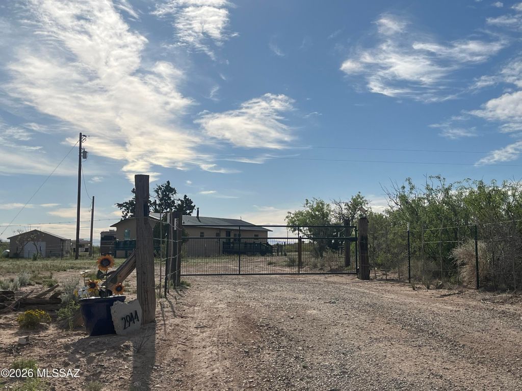 Image 1 of property listing at 2944 N Manzora Road, Cochise, AZ 85606