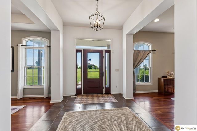 19820 S 174 Plaza, Springfield, NE 68059