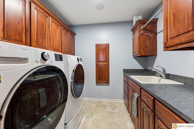 19820 S 174 Plaza, Springfield, NE 68059