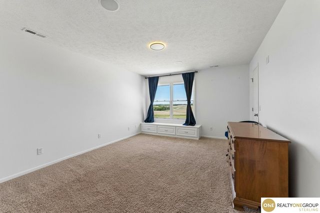 19820 S 174 Plaza, Springfield, NE 68059