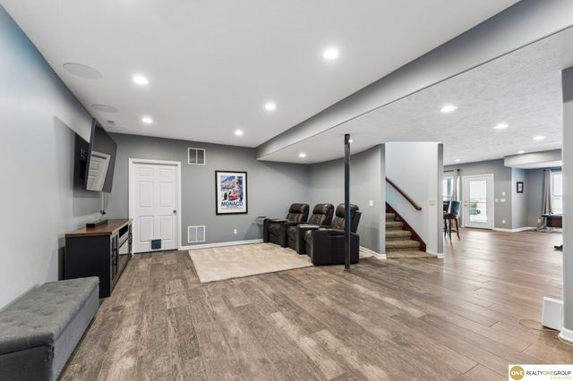 19820 S 174 Plaza, Springfield, NE 68059