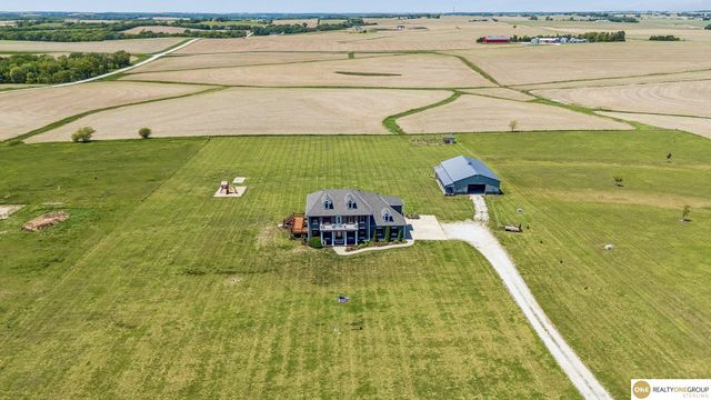 19820 S 174 Plaza, Springfield, NE 68059