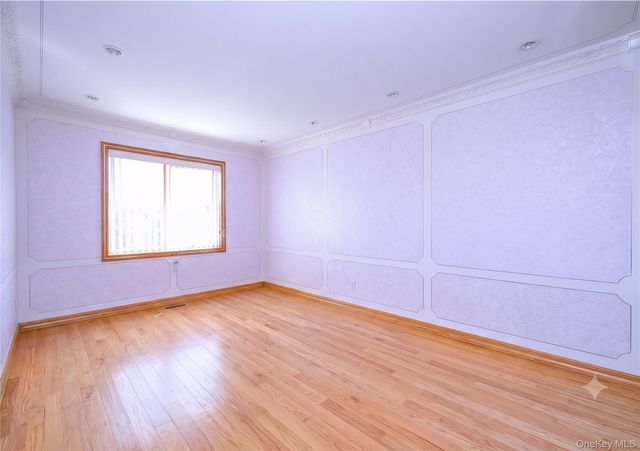 150-55 77th Avenue, Kew Garden Hills, NY 11367