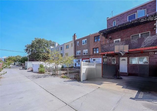 150-55 77th Avenue, Kew Garden Hills, NY 11367