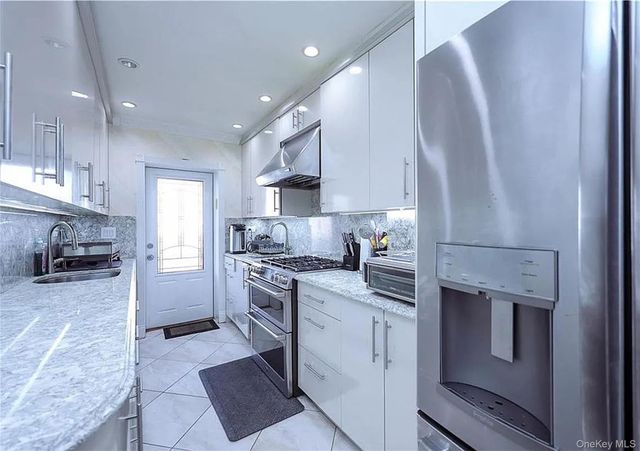 150-55 77th Avenue, Kew Garden Hills, NY 11367