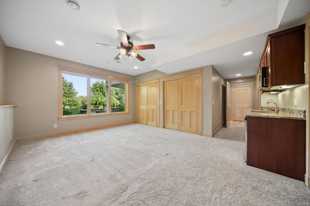 5352 Scenic Oak Drive SW, Rochester, MN 55902