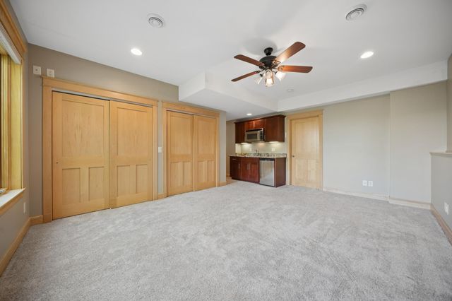 5352 Scenic Oak Drive SW, Rochester, MN 55902