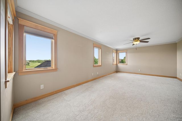 5352 Scenic Oak Drive SW, Rochester, MN 55902