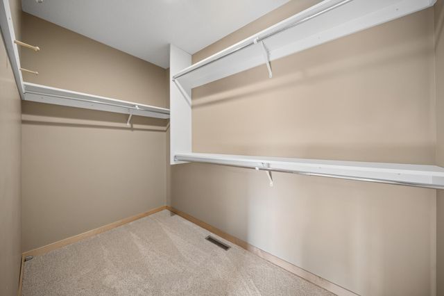 5352 Scenic Oak Drive SW, Rochester, MN 55902