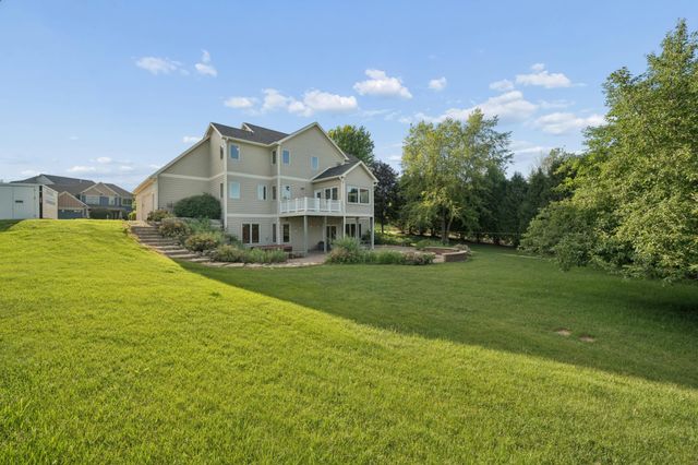 5352 Scenic Oak Drive SW, Rochester, MN 55902