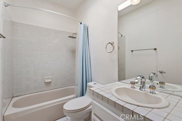 77 Lake Shore Drive, Rancho Mirage, CA 92270