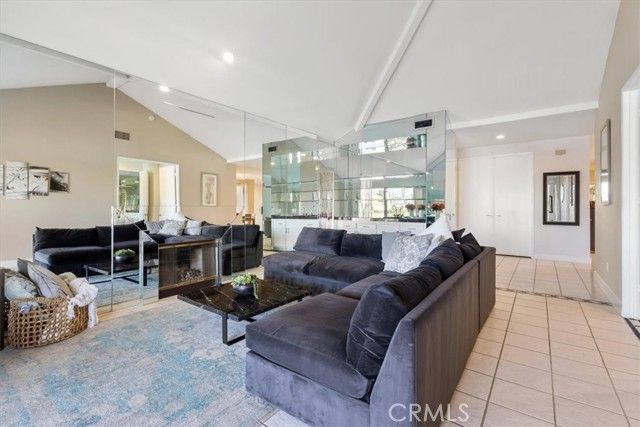 77 Lake Shore Drive, Rancho Mirage, CA 92270