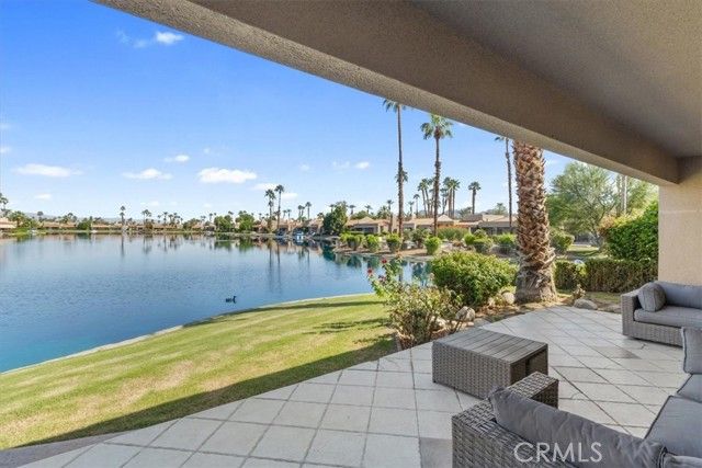 77 Lake Shore Drive, Rancho Mirage, CA 92270