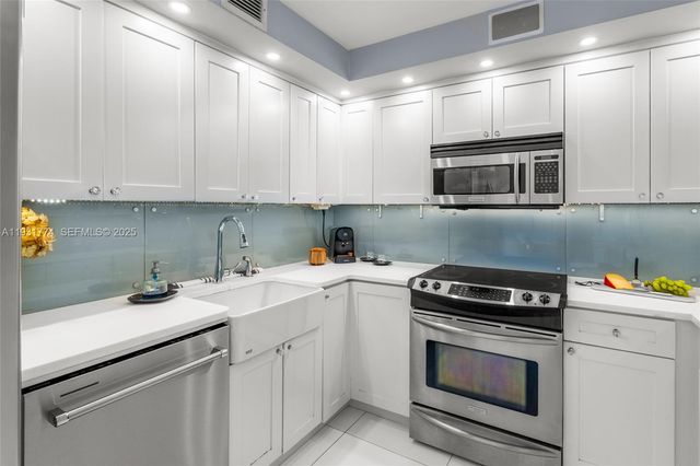 6900 Bay Dr 5K, Miami Beach, FL 33141