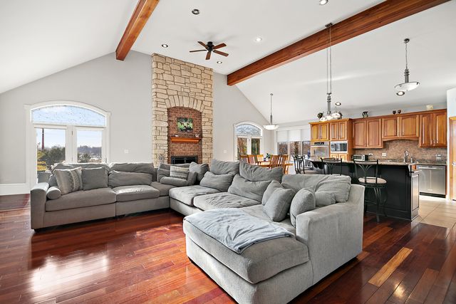 17966 S Hunt Club Drive, Mokena, IL 60448