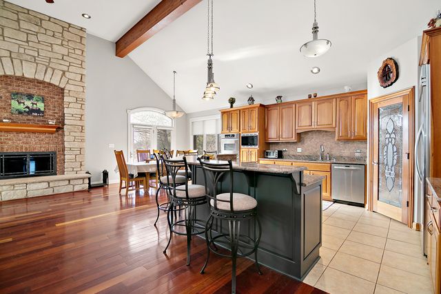 17966 S Hunt Club Drive, Mokena, IL 60448