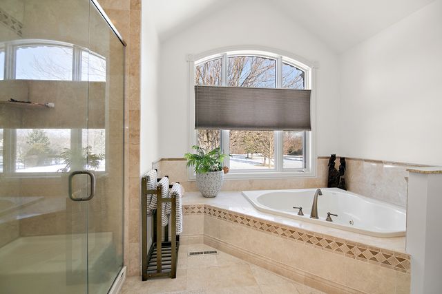 17966 S Hunt Club Drive, Mokena, IL 60448