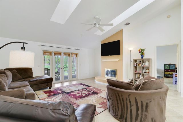 12441 89th Place N, West Palm Beach, FL 33412