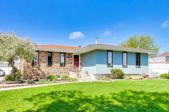 9444 Wildwood Drive, Highland, IN 46322