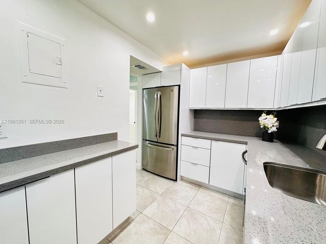 3490 Foxcroft Road B208, Miramar, FL 33025