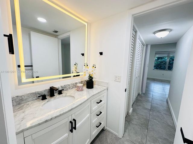 3490 Foxcroft Road B208, Miramar, FL 33025