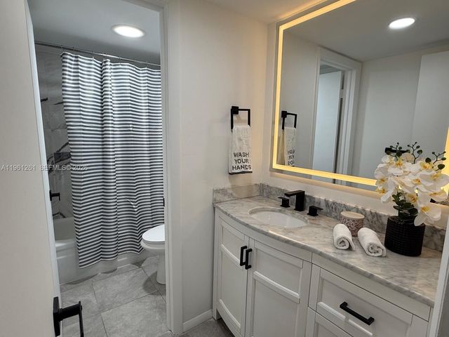 3490 Foxcroft Road B208, Miramar, FL 33025