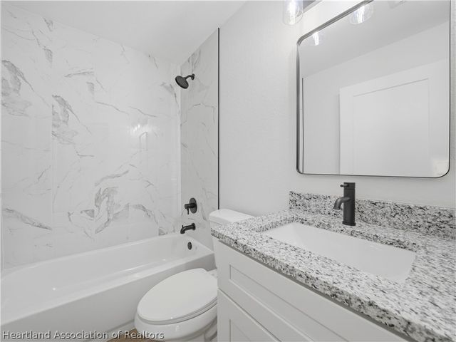 2124 N Highlands Boulevard, Avon Park, FL 33825