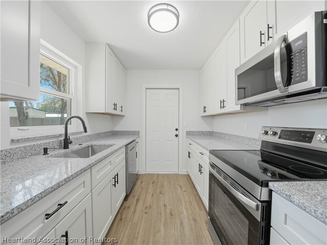2124 N Highlands Boulevard, Avon Park, FL 33825