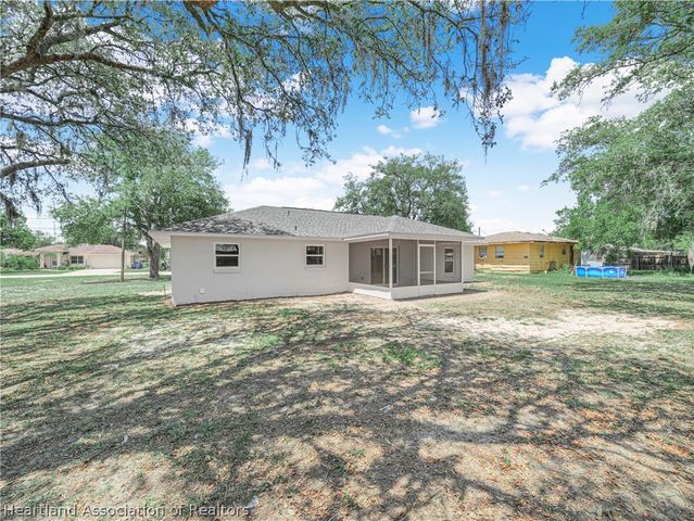 2124 N Highlands Boulevard, Avon Park, FL 33825