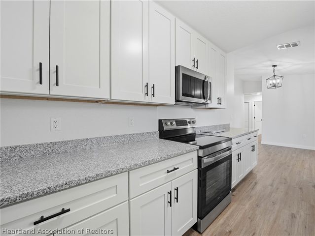 2124 N Highlands Boulevard, Avon Park, FL 33825