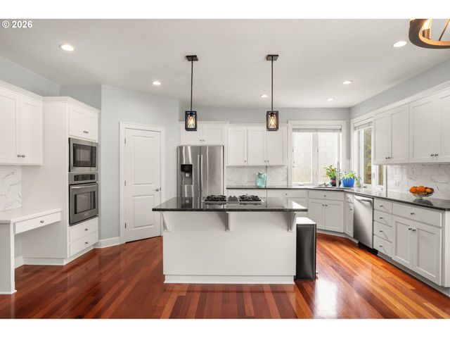 3426 DOUBLETREE St, Forest Grove, OR 97116