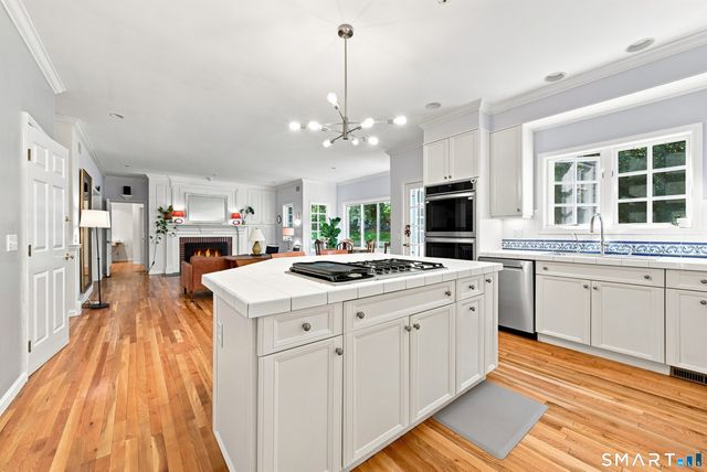 29 Diamond Lane, New Milford, CT 06776