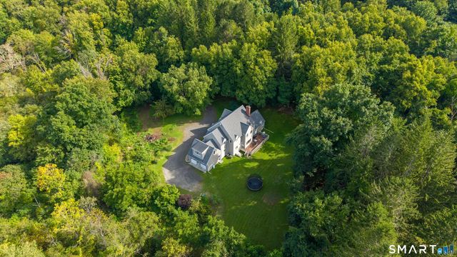 29 Diamond Lane, New Milford, CT 06776