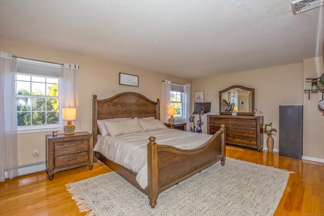 66 Farmbrook Lane, South Windsor, CT 06074