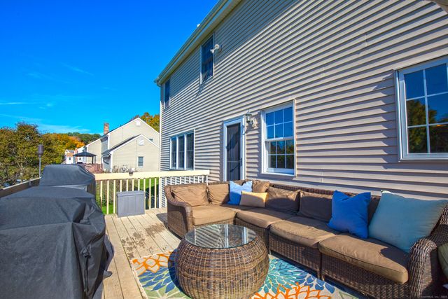 66 Farmbrook Lane, South Windsor, CT 06074