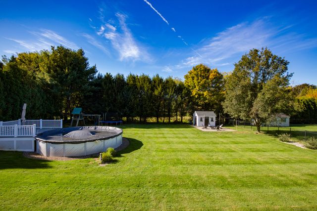 66 Farmbrook Lane, South Windsor, CT 06074