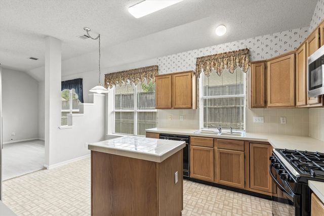 7201 Armstrong Lane, Rowlett, TX 75089