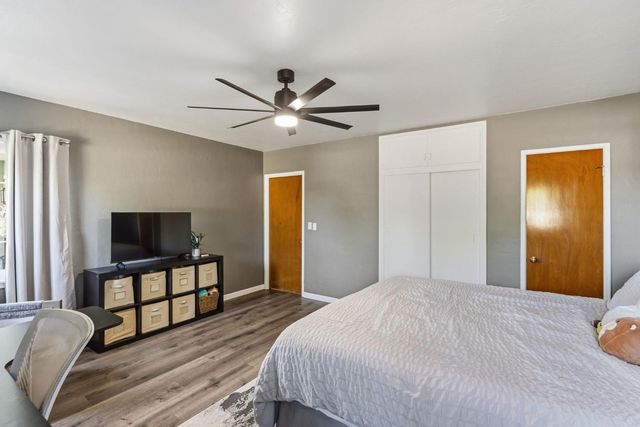 1423 20th Avenue, Kingsburg, CA 93631