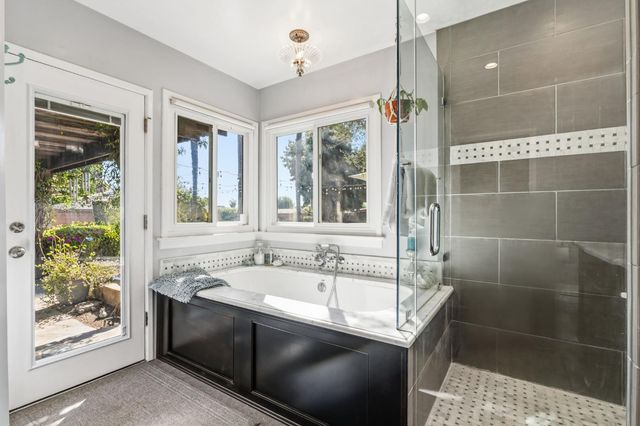 1423 20th Avenue, Kingsburg, CA 93631