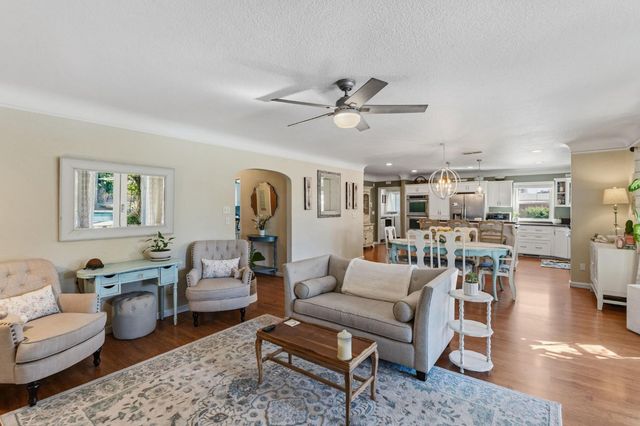 1423 20th Avenue, Kingsburg, CA 93631