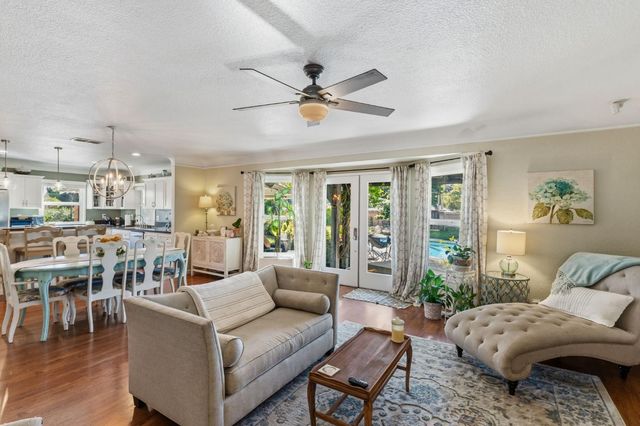 1423 20th Avenue, Kingsburg, CA 93631