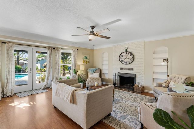 1423 20th Avenue, Kingsburg, CA 93631