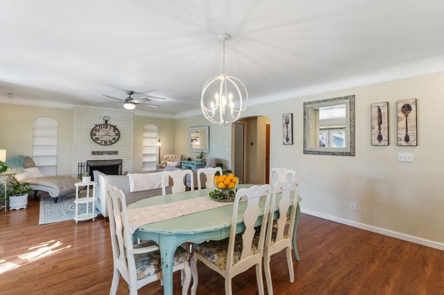 1423 20th Avenue, Kingsburg, CA 93631