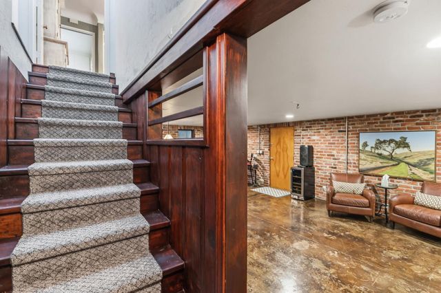 1423 20th Avenue, Kingsburg, CA 93631